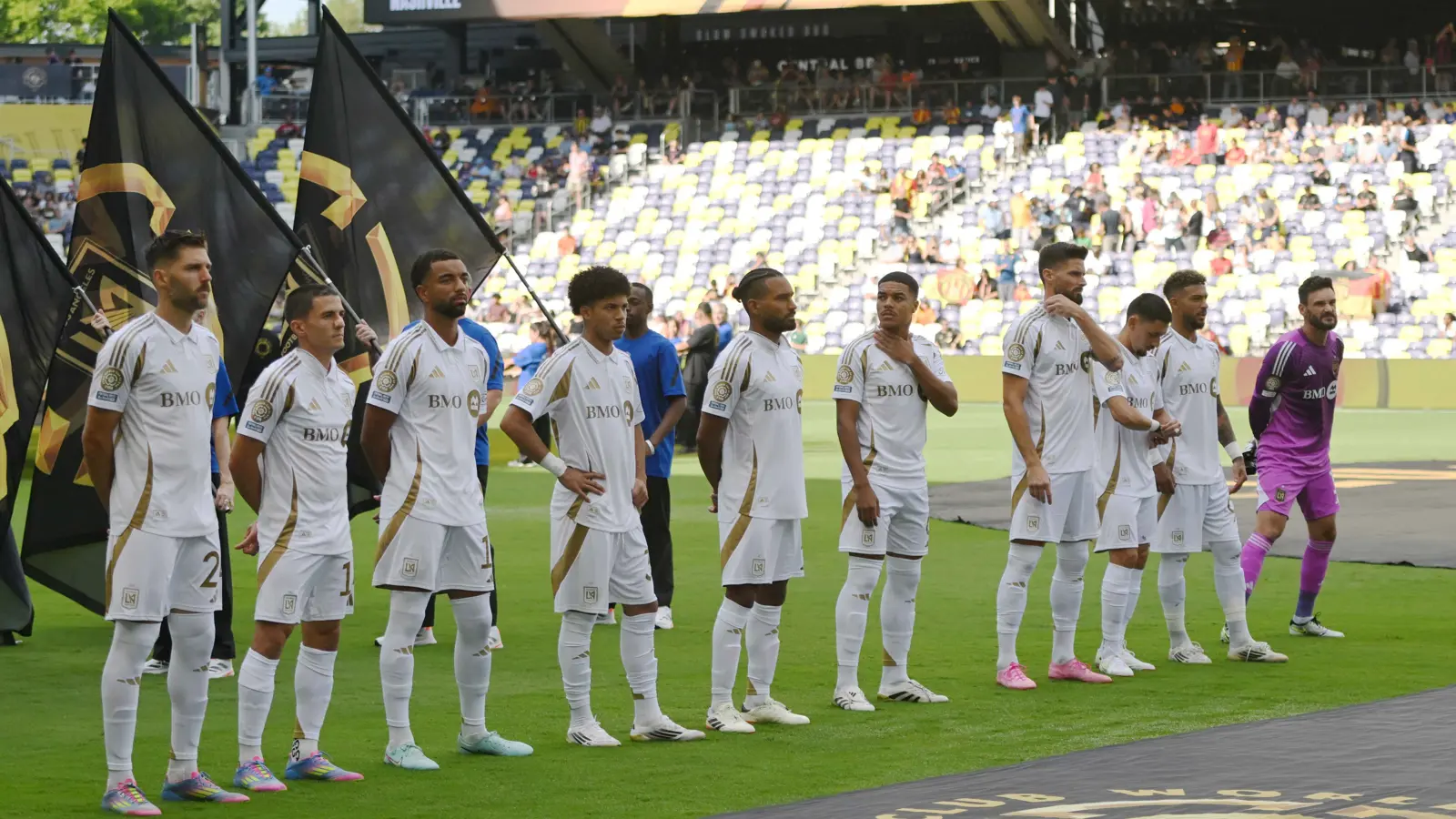 بعد "صعقة" الترجي .. غالاكسي الأمريكي يفسخ رسميا عقد أسطورة فرنسا