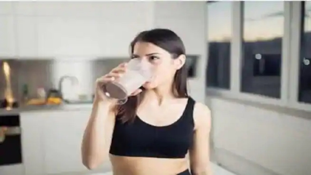 احذر.. الإفراط في استهلاك مخفوق البروتين يسبب تلف الكبد ويصيبك بهذه الأضرار