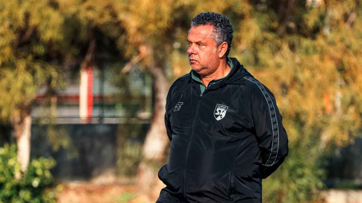 "يخافون الترجي".. مدرب الملعب التونسي يهاجم اتحاد الكرة بعد خسارة فريقه