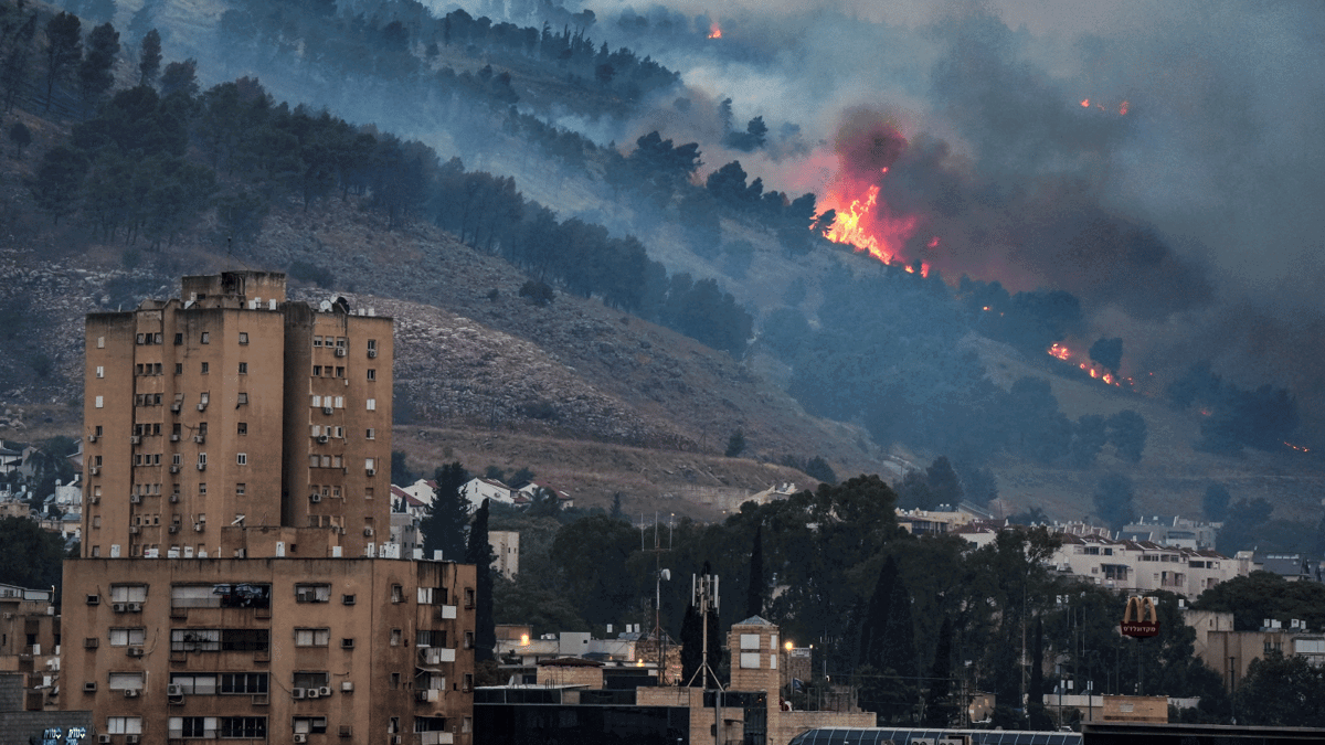 دمرت 180 منزلا.. تقديرات أولية بخسائر فادحة جراء حرائق إسرائيل (فيديو)