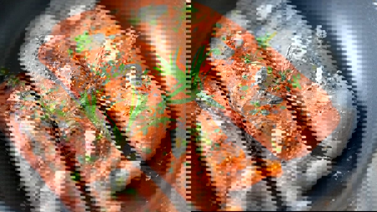 دراسة: السلمون الطازج يفعل المعجزات للمصابين بارتفاع ضغط الدم