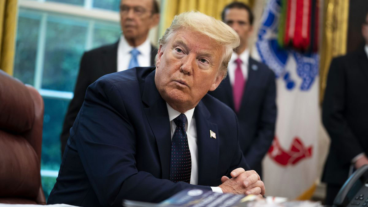 ترامب: لو اجتاز المتظاهرون جدار البيت الأبيض لرحبت بهم الكلاب الشرسة