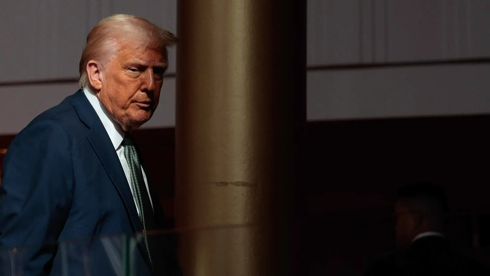 تراجع غير مسبوق.. سياسات ترامب تعصف بالسياحة الأمريكية