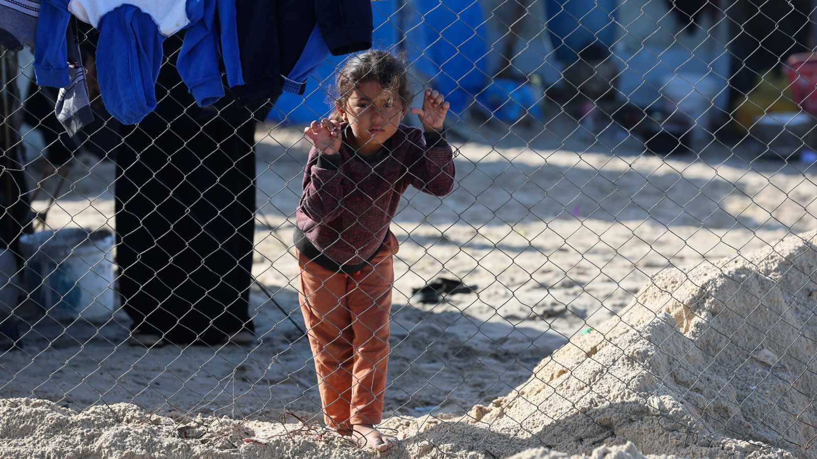 السلطة ترحب والفصائل تحذر.. قرار مجلس الأمن بشأن غزة يقسم الفلسطينيين