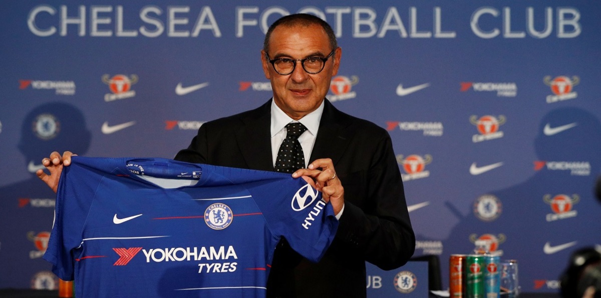 ماوريسيو ساري مدرب تشيلسي واثق من بقاء هازارد وكورتوا وويليان