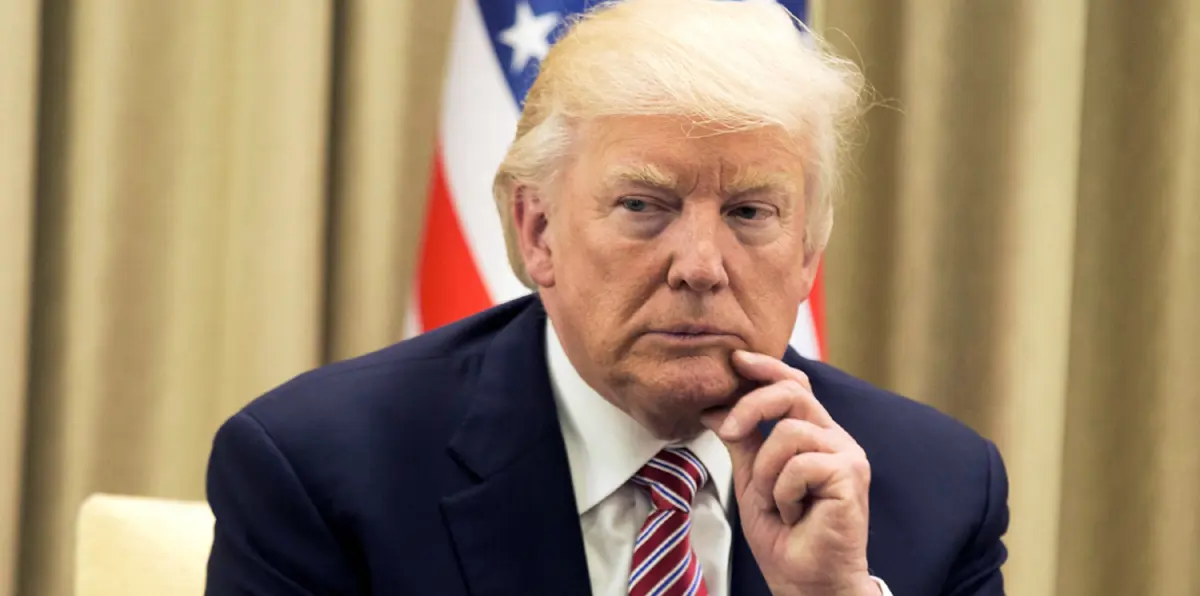 بعد الإعلان عن مسجد "إيفانكا" في السعودية.. رجل يؤدي العُمرة عن "ترامب" (فيديو)