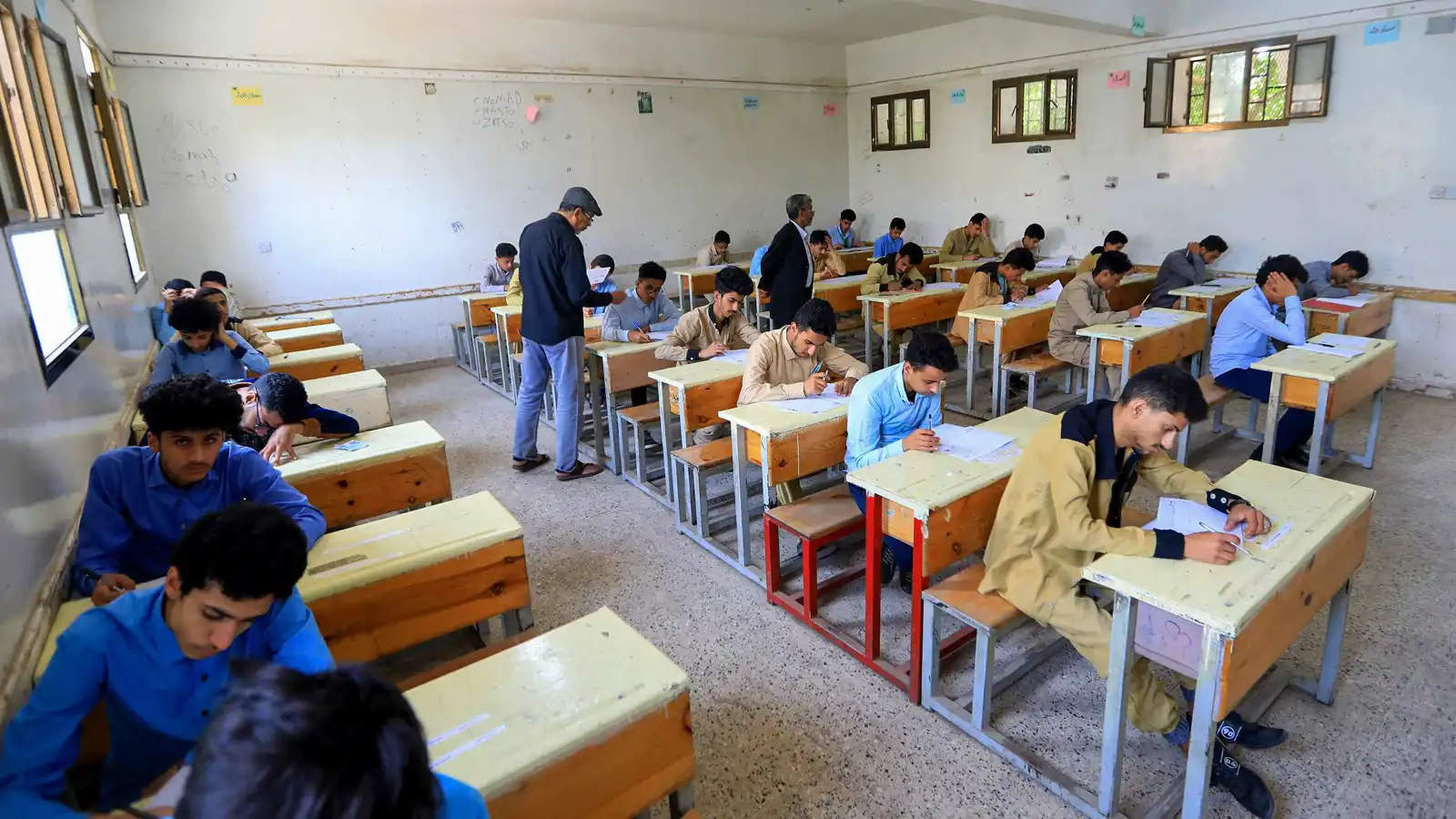 الحوثيون يدمجون الدورات الصيفية بالتعليم.. غسيل مخ أم تجنيد مبكر؟