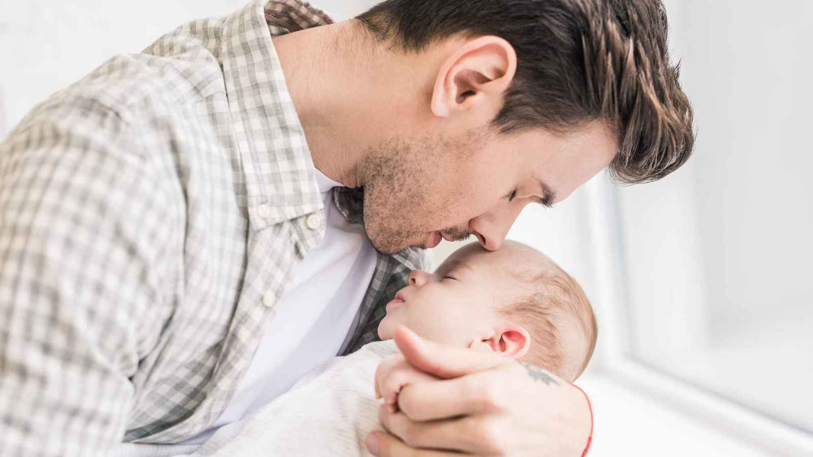 دراسة تكشف العلاقة بين ملامح وجه الأب وإنجاب الذكور