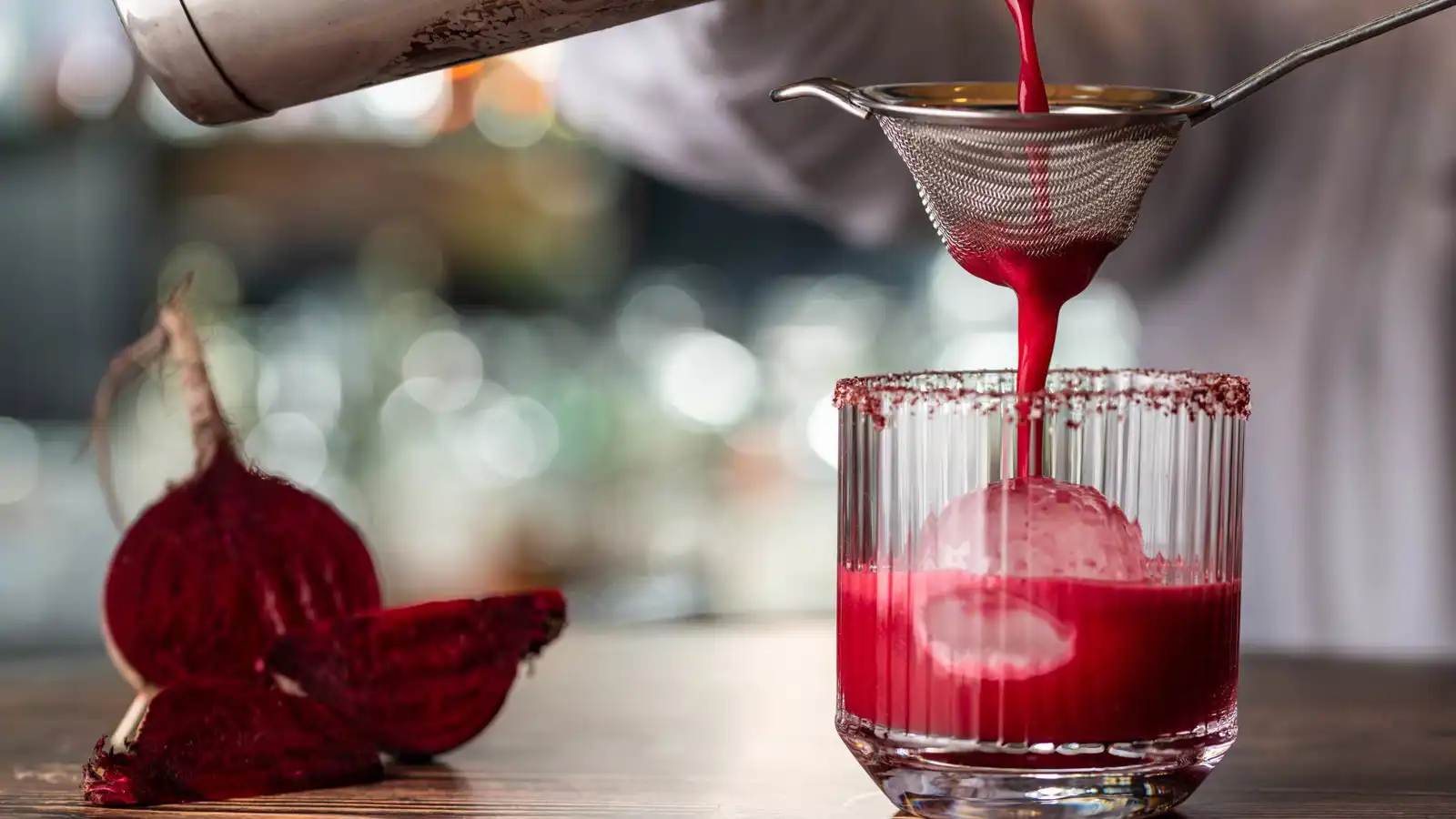 هل يمنح عصير الشمندر مع الفلفل الحار طاقة تفوق القهوة؟