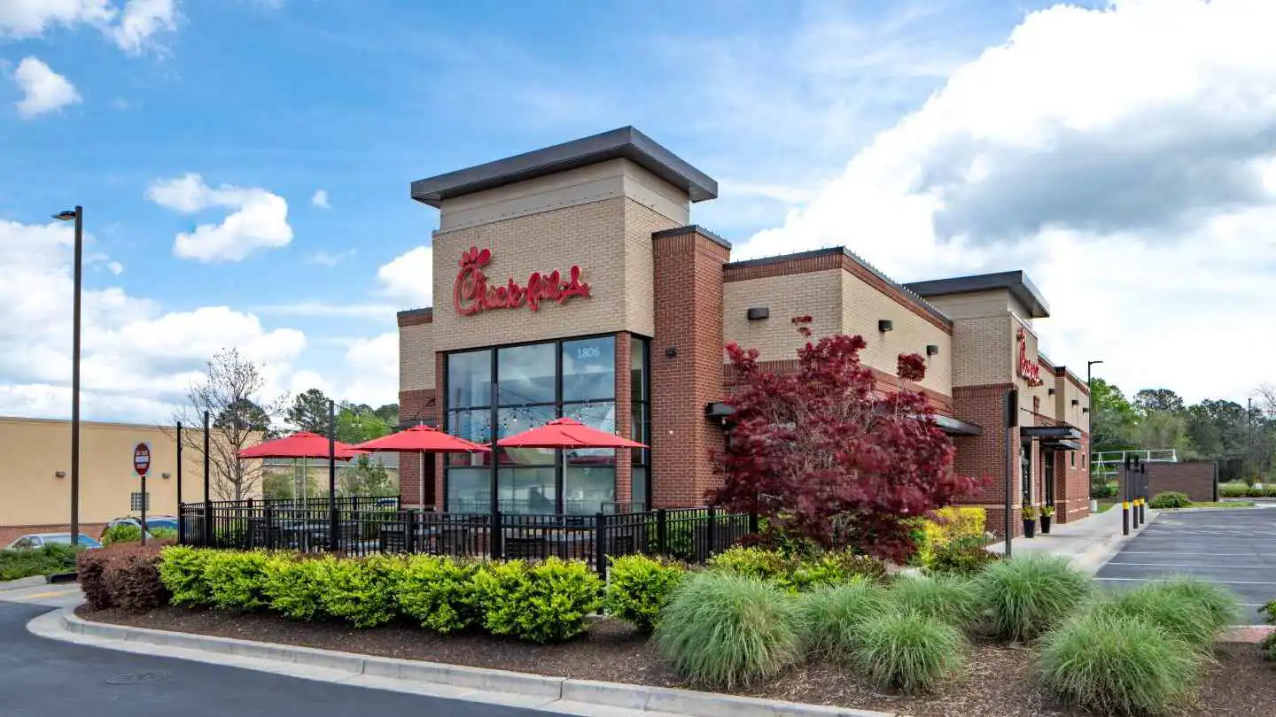 مغامرة طفل في ولاية فلوريدا تنتهي بسيارة الشرطة (فيديو)