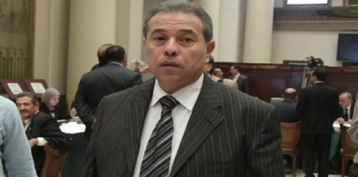 عكاشة يعتكف في مزرعته ويؤكد أنه لن يغادر مصر