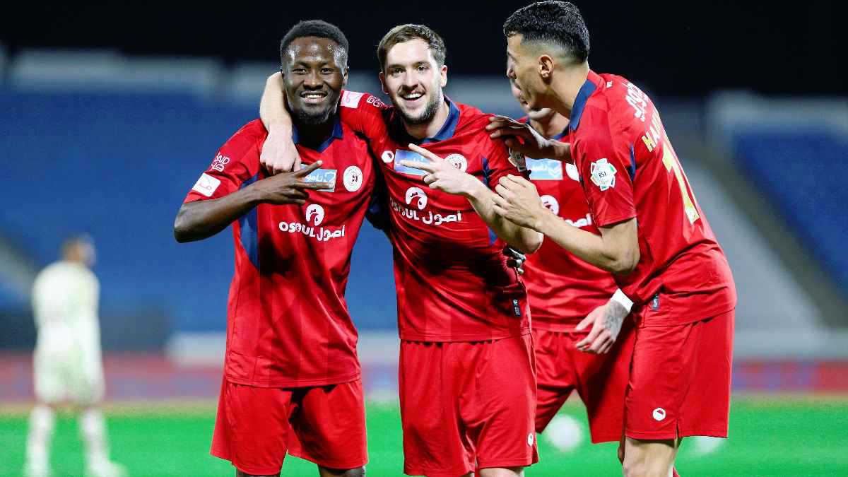 حذفها مباشرة.. رد مثير من عبد الله بن مساعد على بطاقة إيقاف لاعب ضمك أمام النصر 