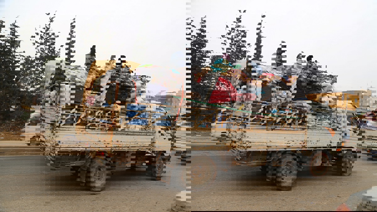 تركيا تمنع دخول 250 ألف نازح من إدلب السورية