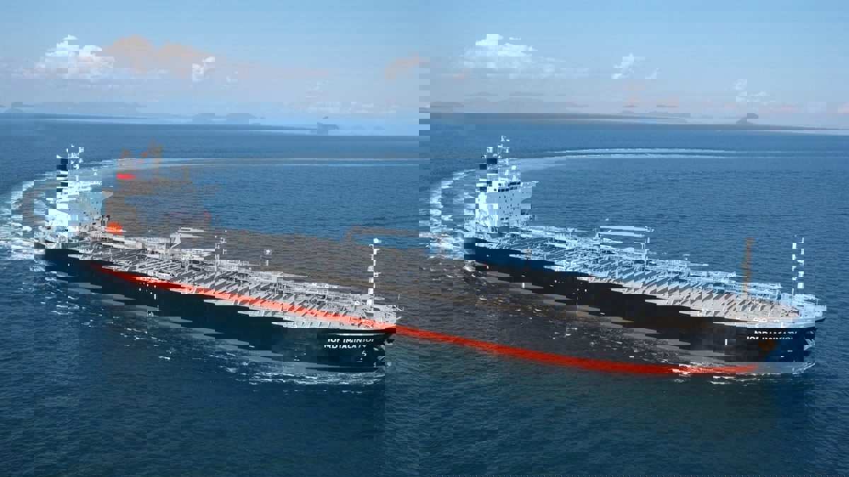 الحكومة اليمنية تقرر وقف استيراد النفط من موانئ عربية‎