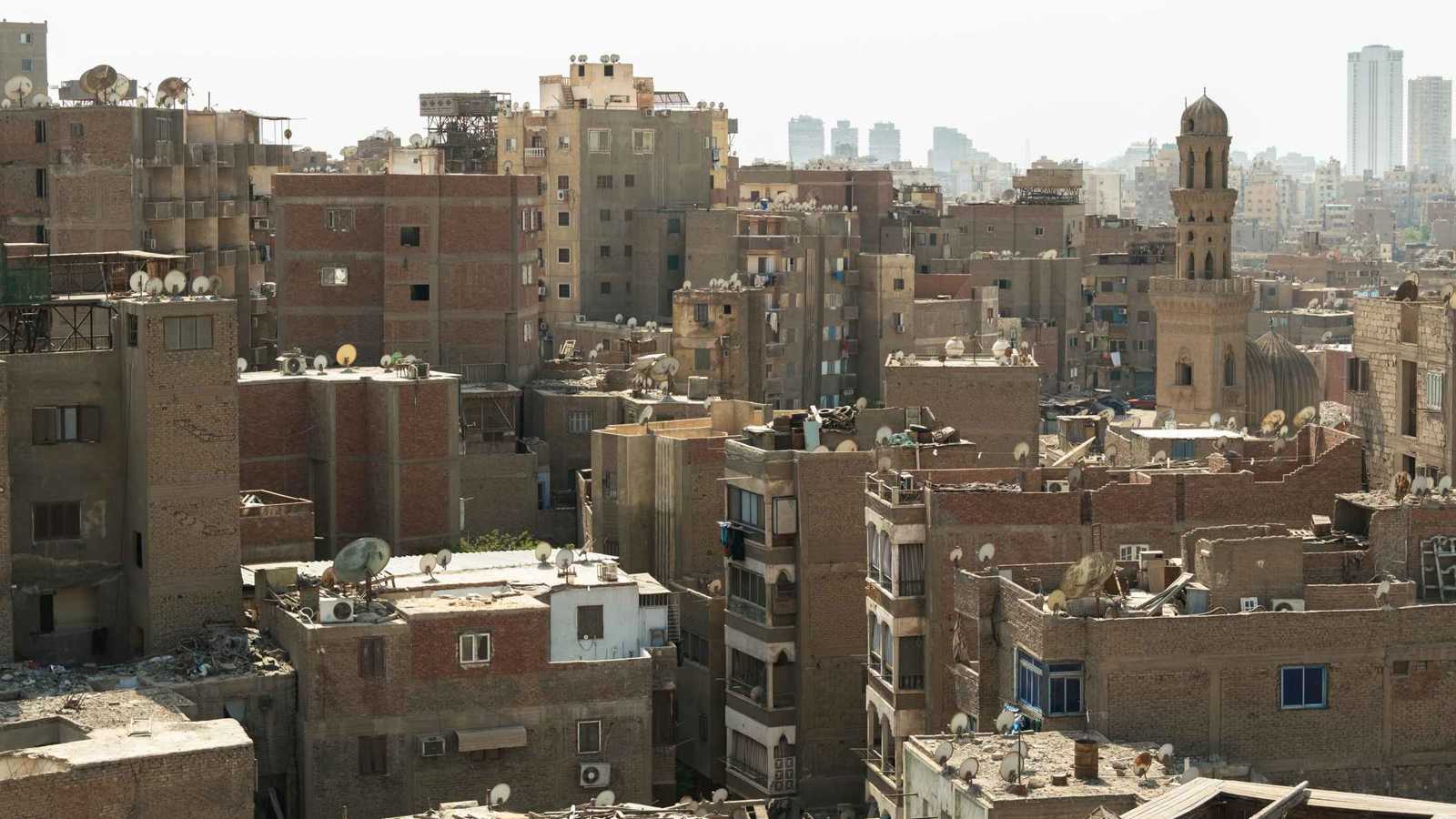 مصر.. جيران يسكبون مادة حارقة على وجه امرأة ويفقدونها بصرها