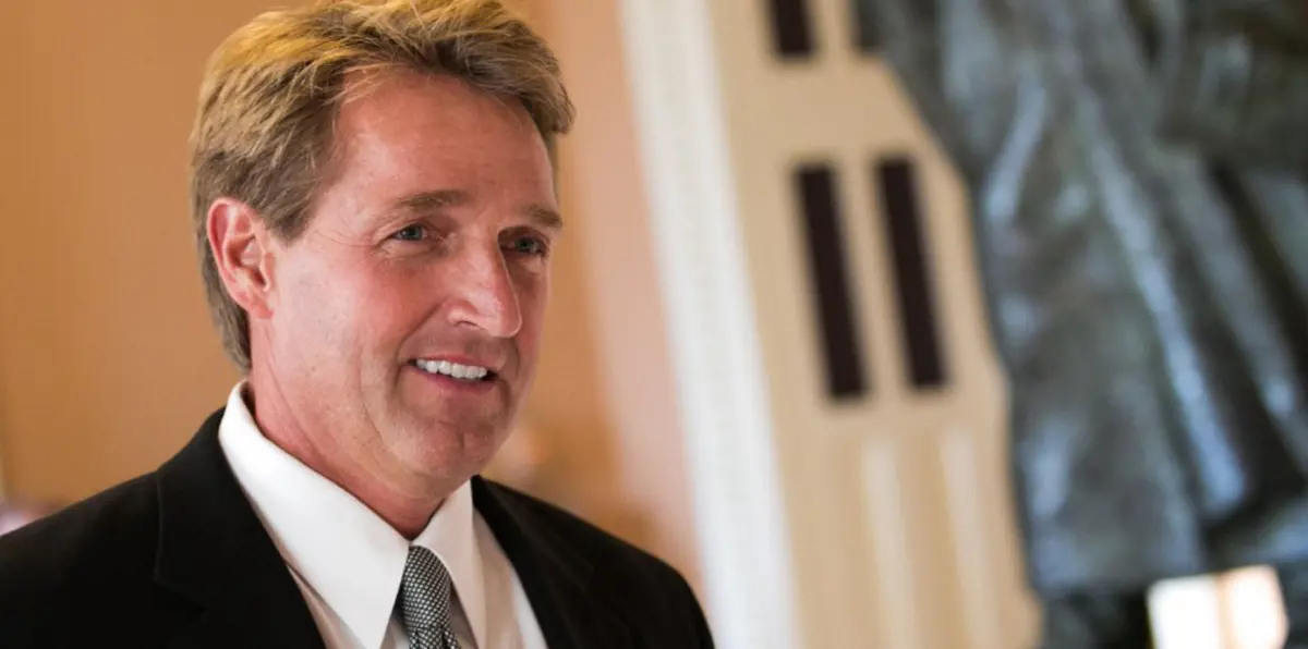 أبرز منتقدي ترامب في مجلس الشيوخ يعلن عدم ترشحه لإعادة انتخابه