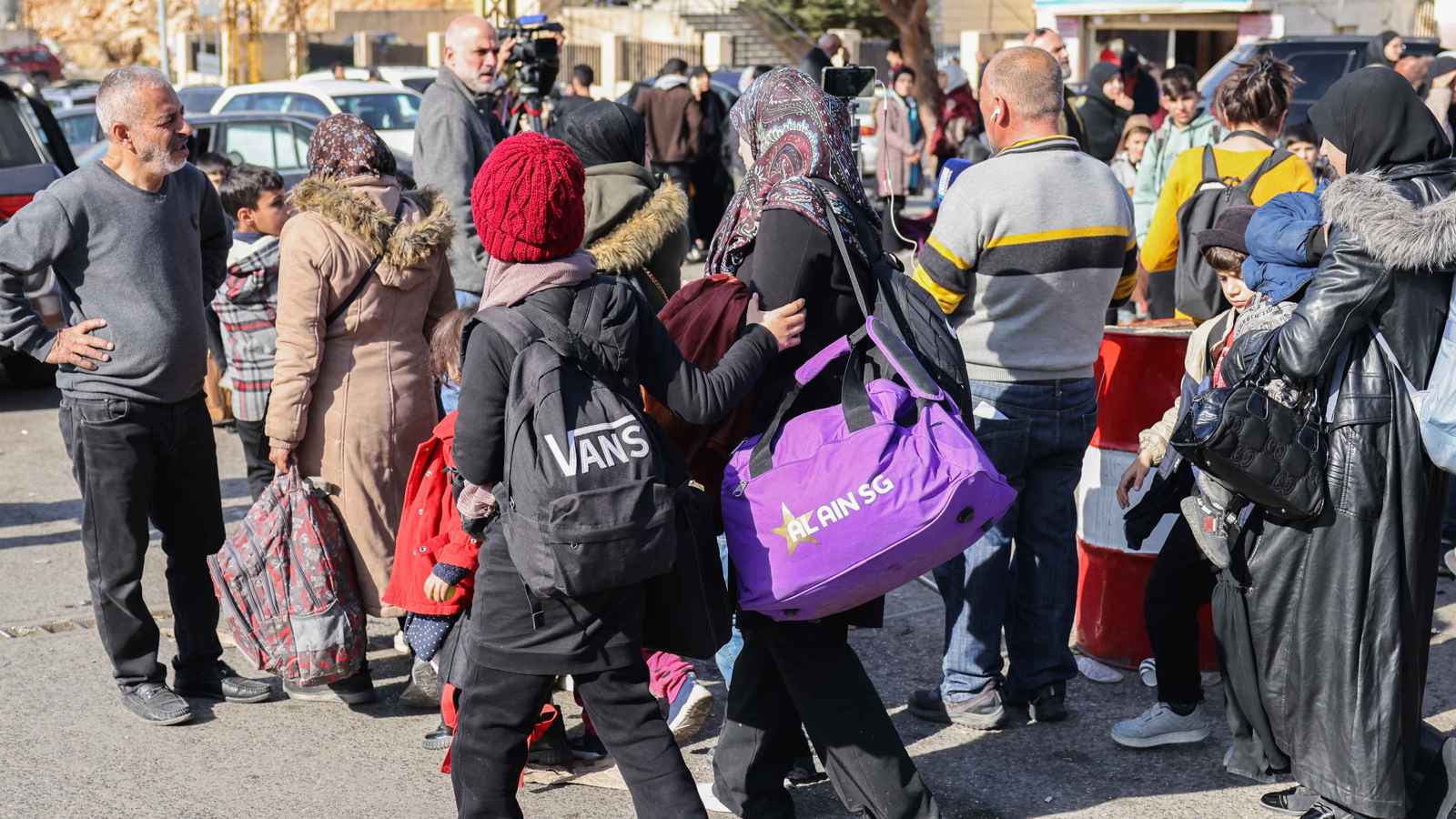 بعد ألمانيا والنمسا.. اليونان تعلق طلبات لجوء السوريين