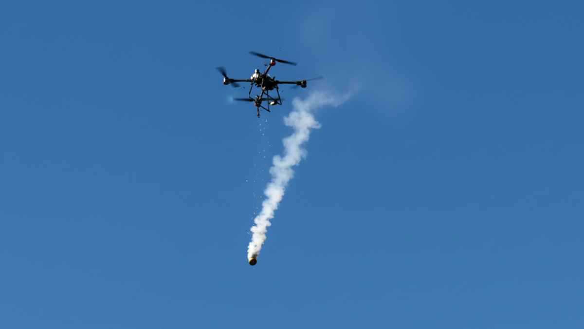 من الرصد إلى القتل.. إسرائيل تطور مهام المسيّرات خلال حرب غزة (فيديو)