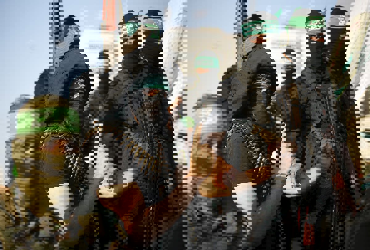 ما حقيقة استعدادات فصائل فلسطينية بالضفة وبيروت لحرب محتملة؟