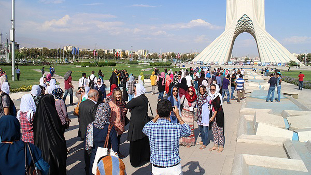 إيران تعفي الصينيين من تأشيرة الدخول