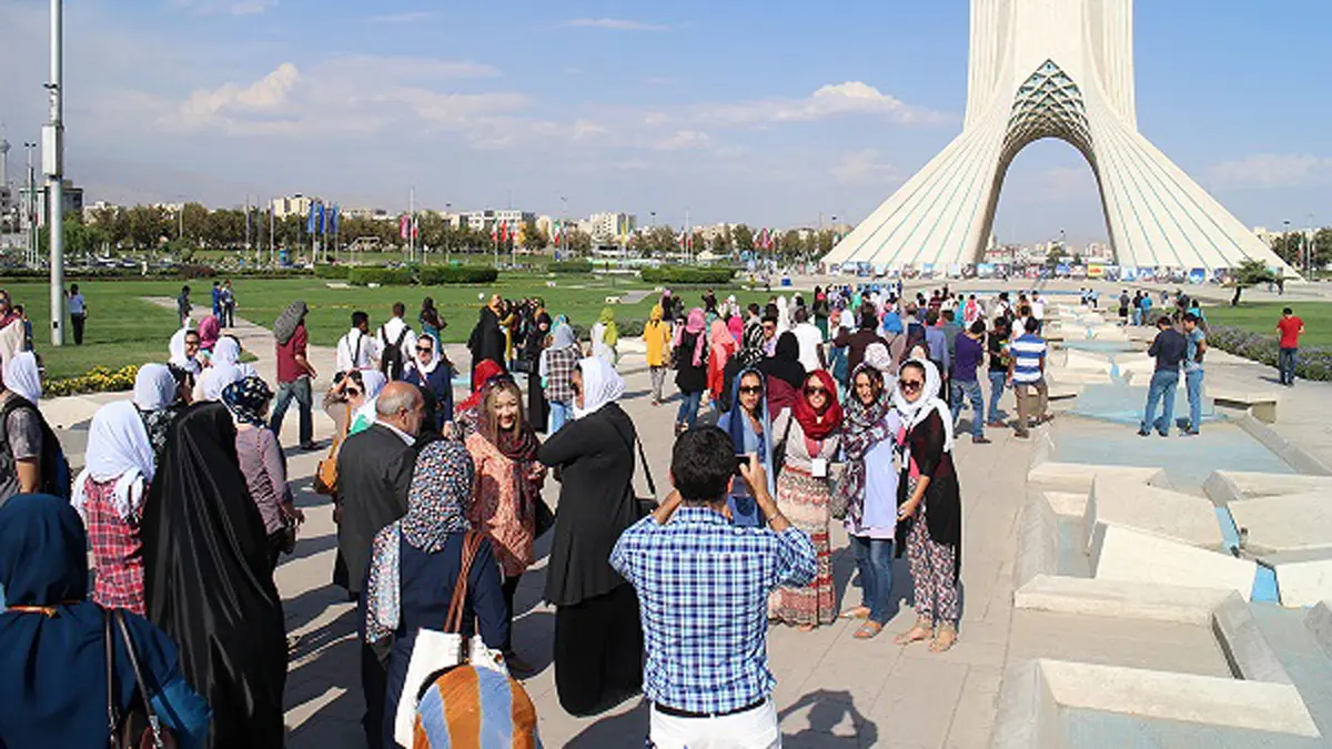 إيران تعفي الصينيين من تأشيرة الدخول