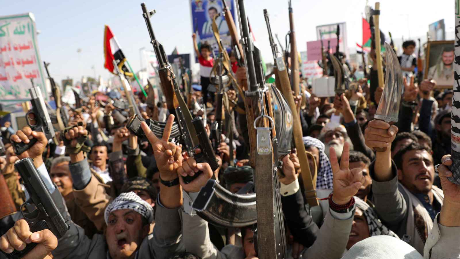 خبراء يمنيون: تصنيف الحوثيين منظمة إرهابية "فرصة ثمينة"