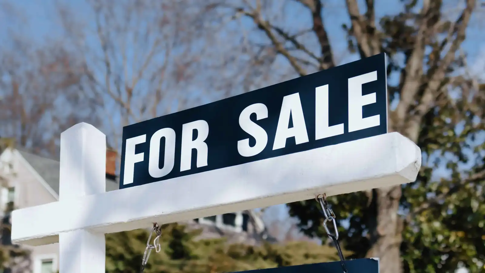 أم مصرية تعرض أطفالها للبيع بسبب "صعوبة المعيشة" (فيديو)