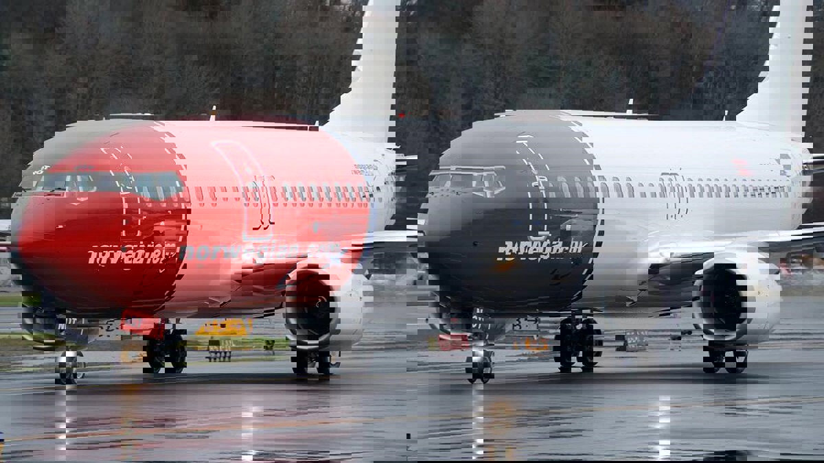 ما قصة الطائرة النرويجية العالقة في مطار شيراز الدولي في إيران؟