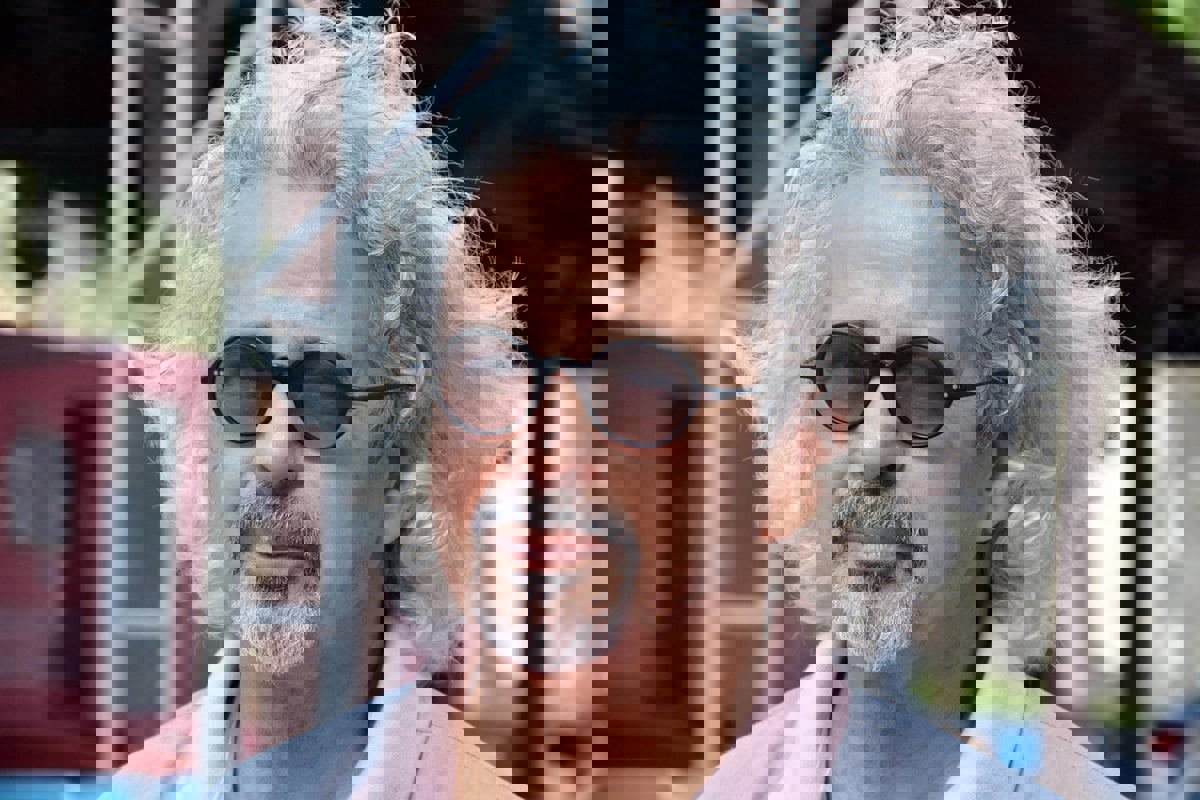 في المعرض التشكيلي "عشق"... الفنان الناصر خمير يرسم بريشته 60 معنى للحبّ 