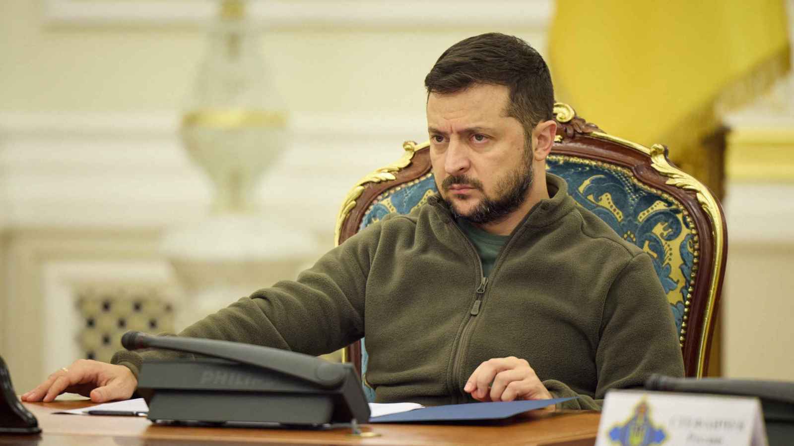 أول تعليق من زيلينسكي على مكالمة ترامب وبوتين