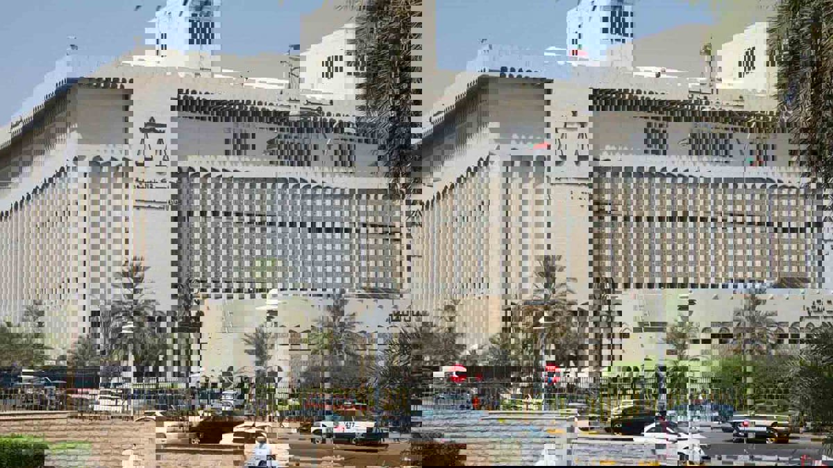 الكويت.. السجن 3 سنوات لمواطن طعن في "صلاحية الأمير"