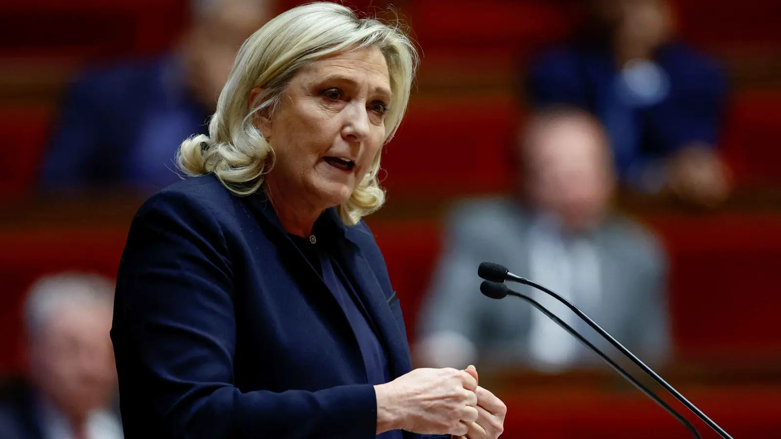 وضع 4 خطوط حمراء.. اليمين الفرنسي المتطرف يضغط لإسقاط حكومة بارنييه