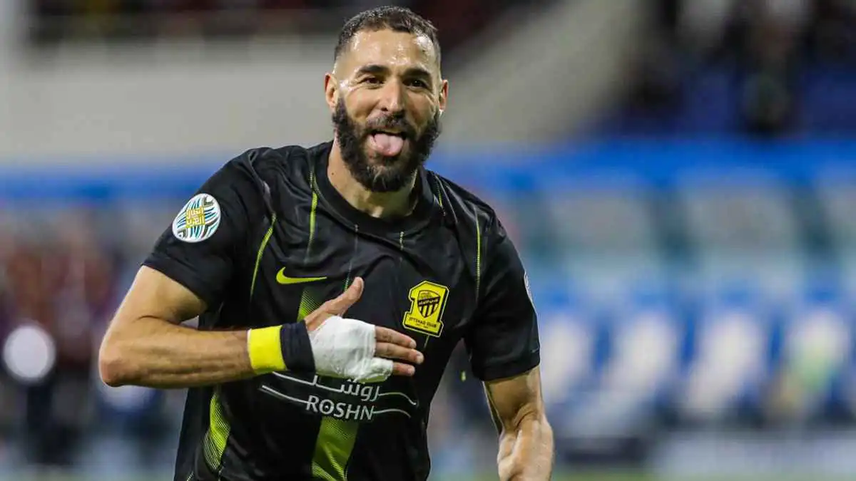 أحدهم رحل بالفعل.. أول 3 ضحايا لانتقال كريم بنزيما إلى الهلال