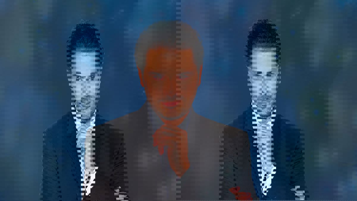 راغب علامة يهاجم النظام اللبناني ويستشهد بحاكم دبي