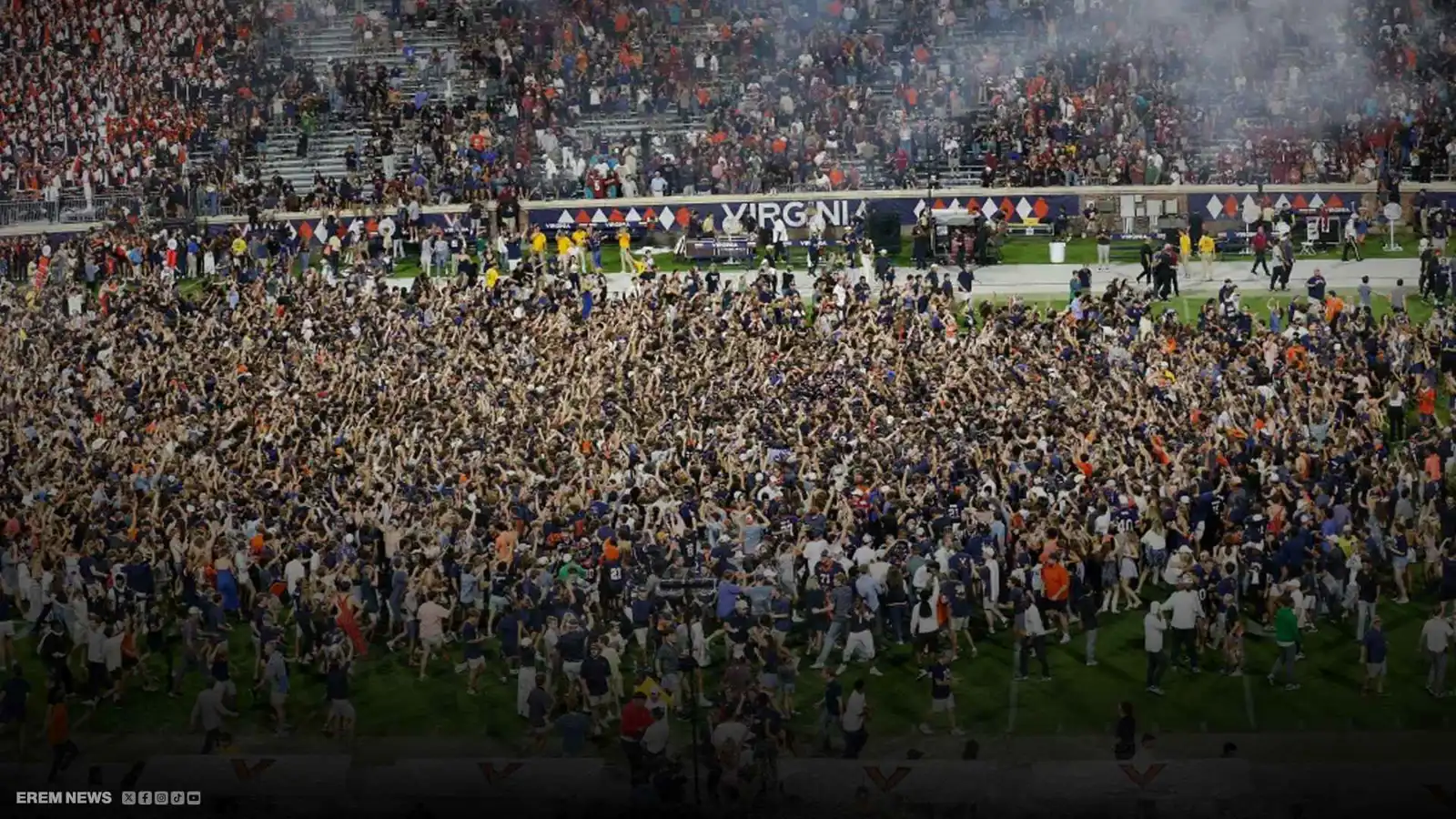 "مشهد مرعب".. جماهير تقتحم الملعب بالآلاف بعد فوز فريقها