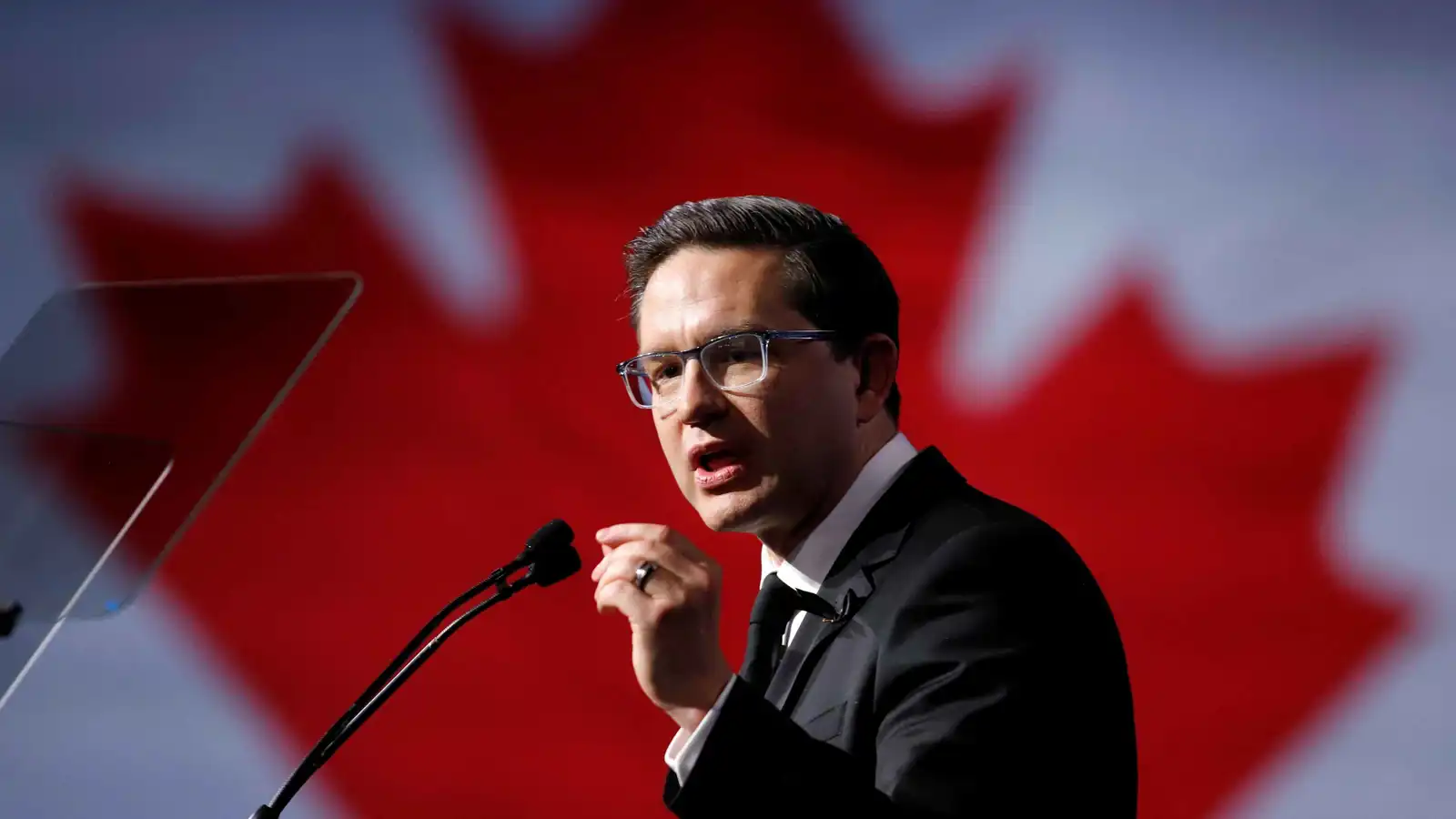 كندا على موعد انتخابي مبكر.. بويليفر يتبنى معادلة ريغان الشهيرة