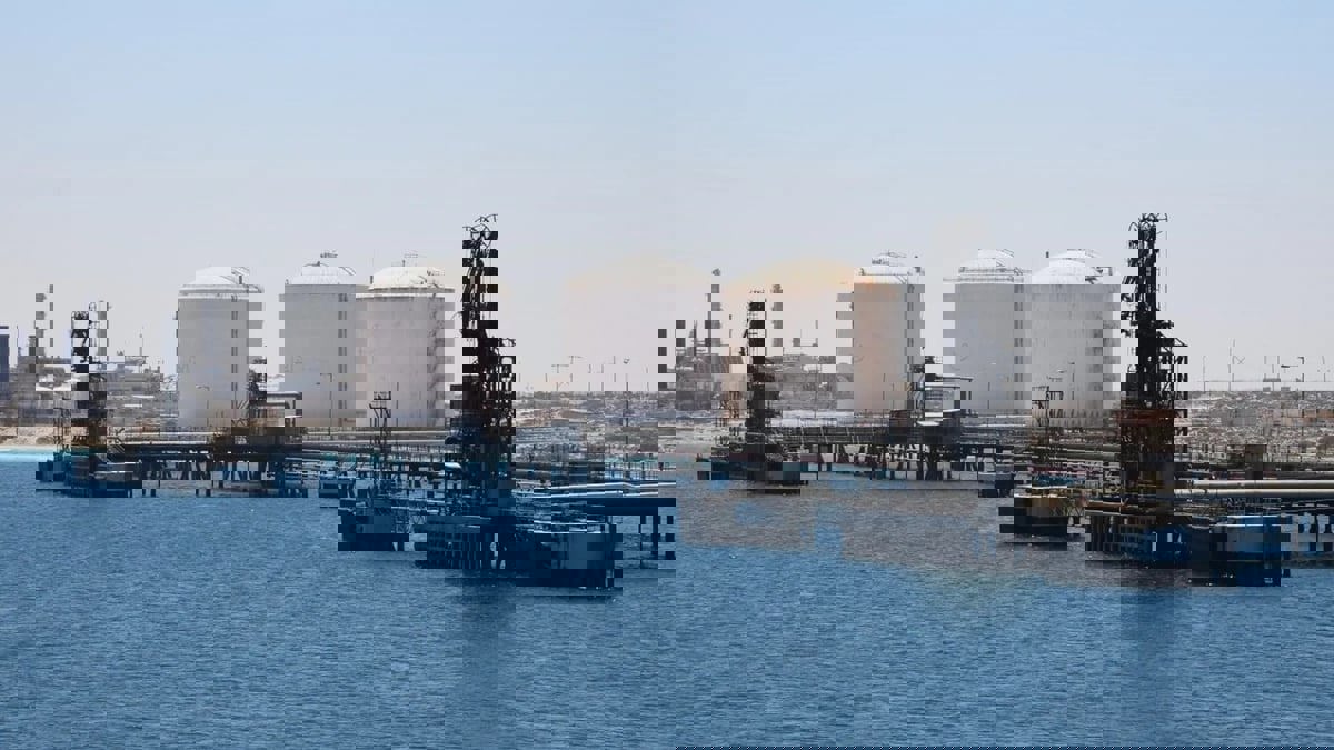 رفع حالة القوة القاهرة عن ميناءي البريقة والزويتينة النفطيين