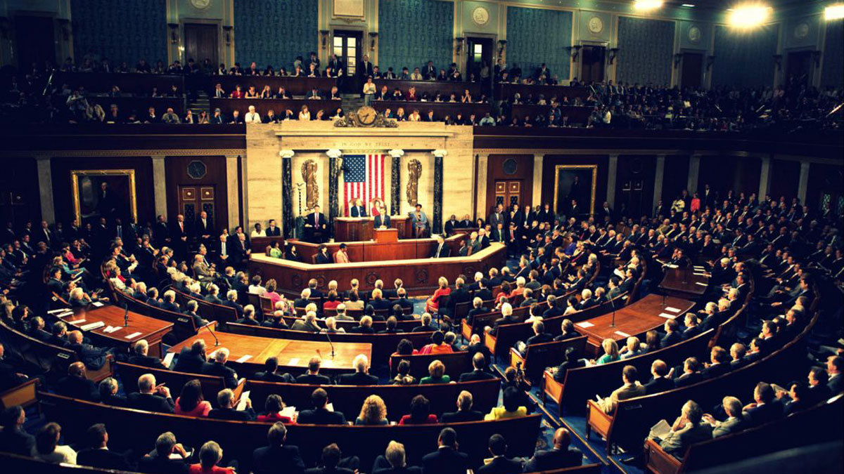 مشرعون أمريكيون كبار يضغطون على بومبيو للحصول على إيضاحات بشأن إيران