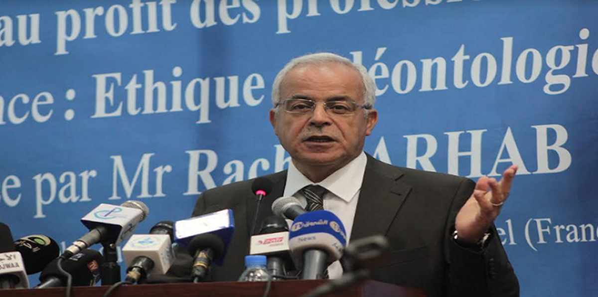 "الصمت الانتخابي" يضطر حكومة بوتفليقة لإجراءات رادعة لوقف تمرّد الإعلام