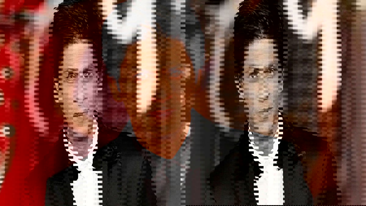 شاروخان يؤدي مناسك العمرة خلال زيارته للسعودية