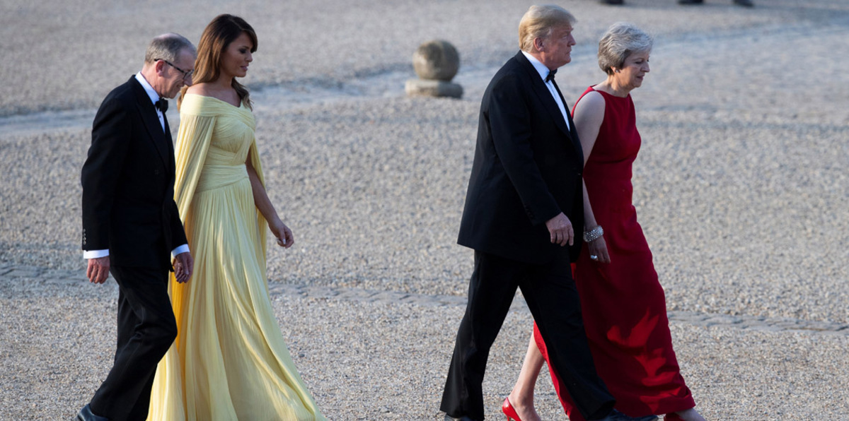 زوج تيريزا ماي يتقمص دور "السيدة" الأولى وميلانا تشاركه رغم تصريحات ترامب