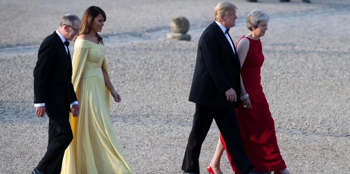 زوج تيريزا ماي يتقمص دور "السيدة" الأولى وميلانا تشاركه رغم تصريحات ترامب