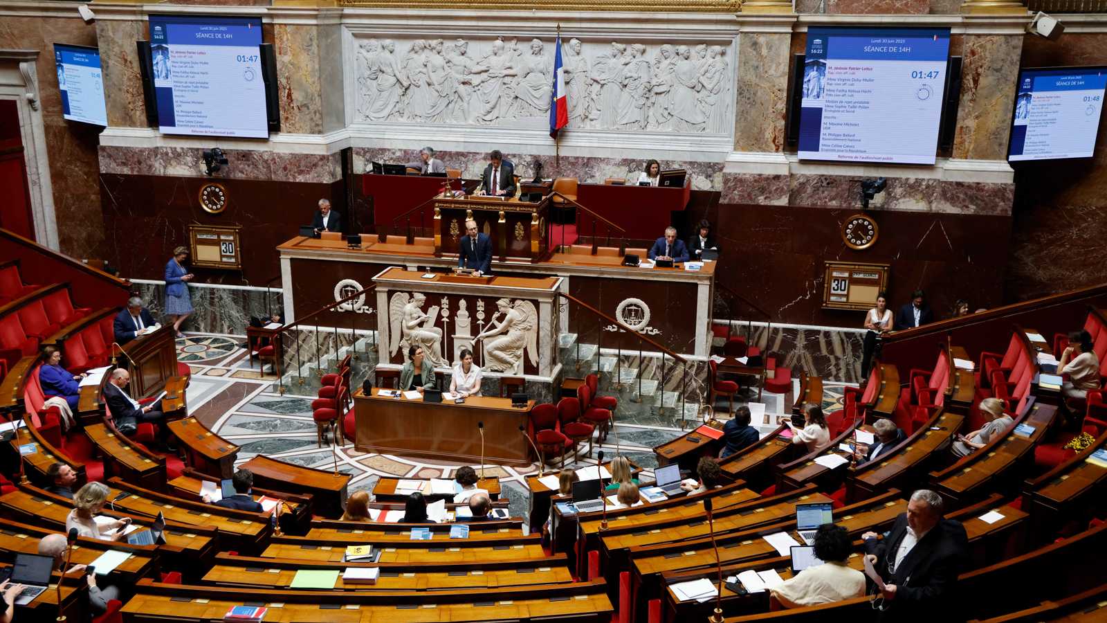 وسط انقسام برلماني.. الشيوخ الفرنسي يمرر ميزانية 2026 بعد إعادة صياغتها