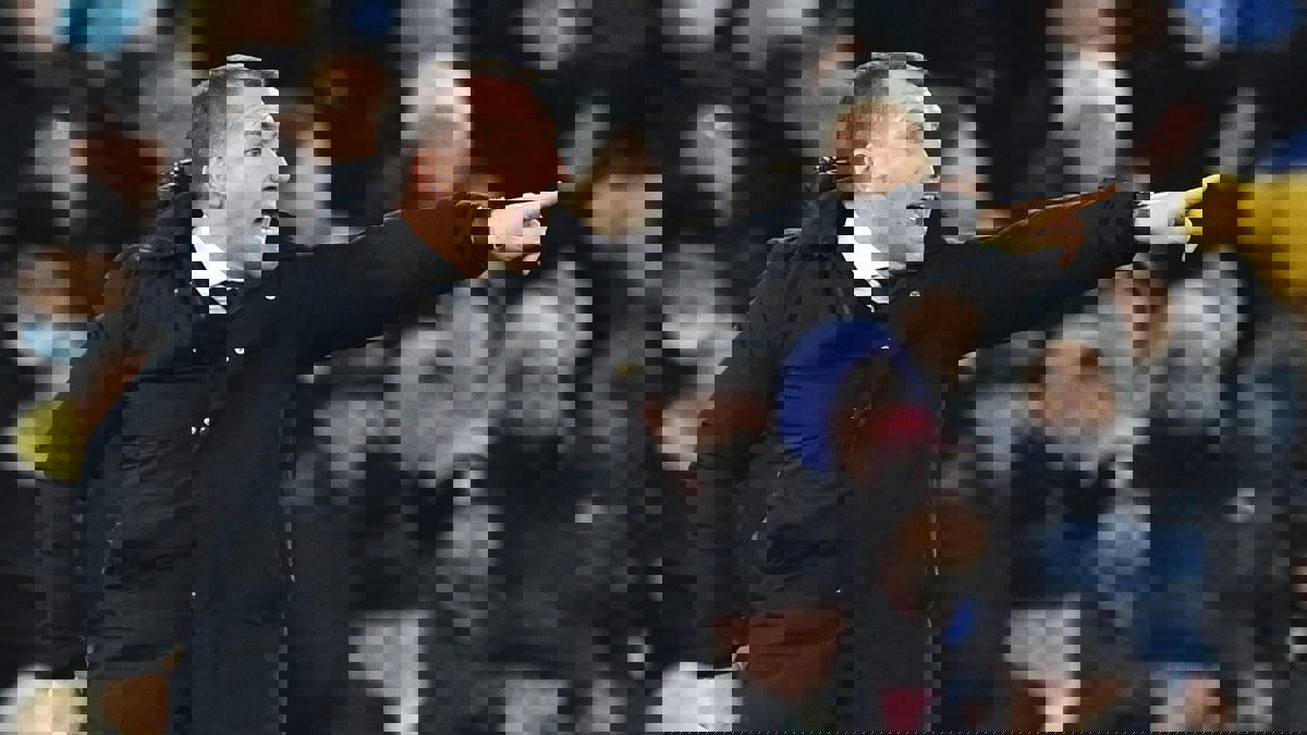 بريندان رودجرز: من السخيف أن يلعب ليستر سيتي ضد ليفربول بعد 48 ساعة من مواجهة مانشستر سيتي