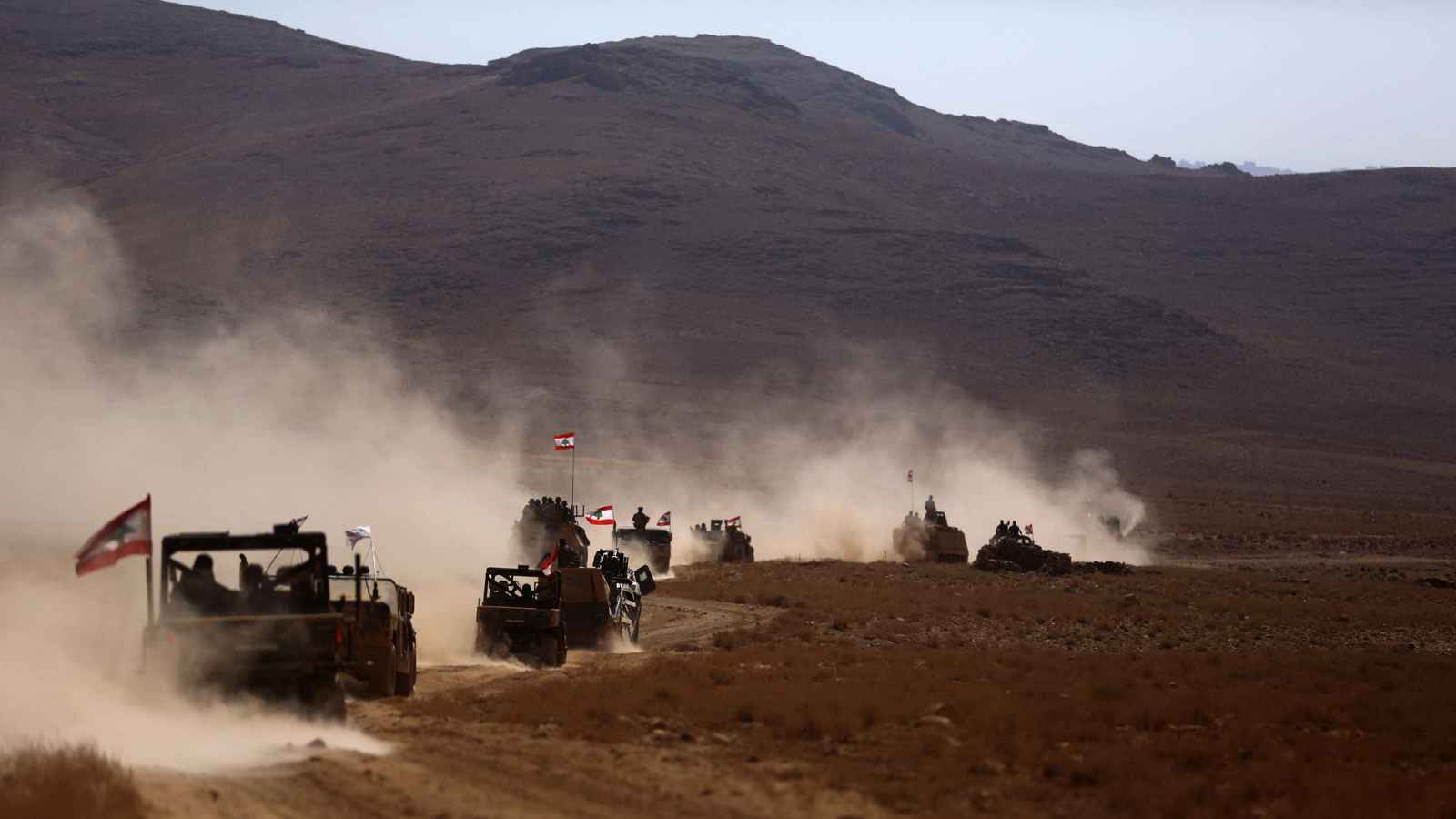 مصادر سورية: حزب الله حاول توريط الجيش اللبناني باشتباكات الحدود