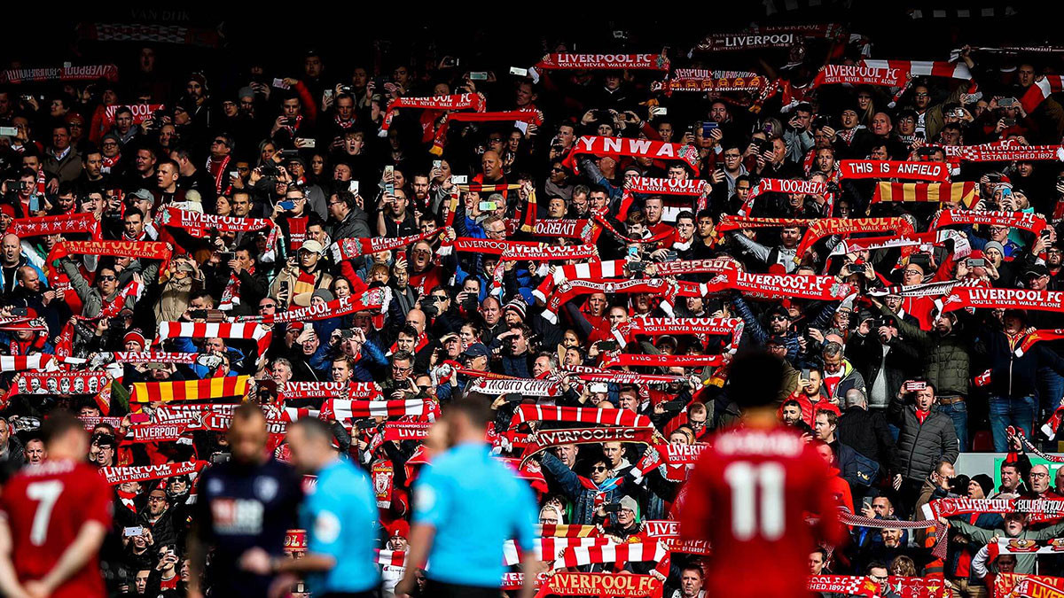 هل ستعود الجماهير لمباريات الدوري الإنجليزي أسرع مما هو متوقع؟