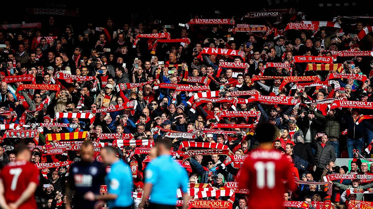 هل ستعود الجماهير لمباريات الدوري الإنجليزي أسرع مما هو متوقع؟