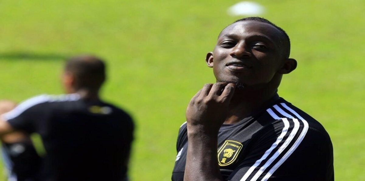 نجم الاتحاد السعودي يدرس الاعتزال