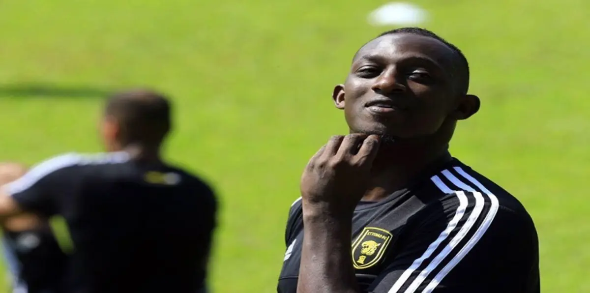 نجم الاتحاد السعودي يدرس الاعتزال