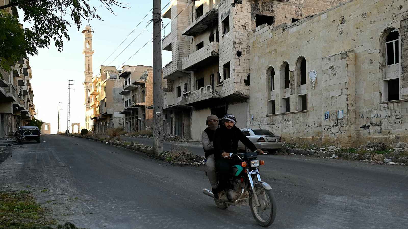 سوريا تسجل مقتل 332 شخصا في يوم واحد